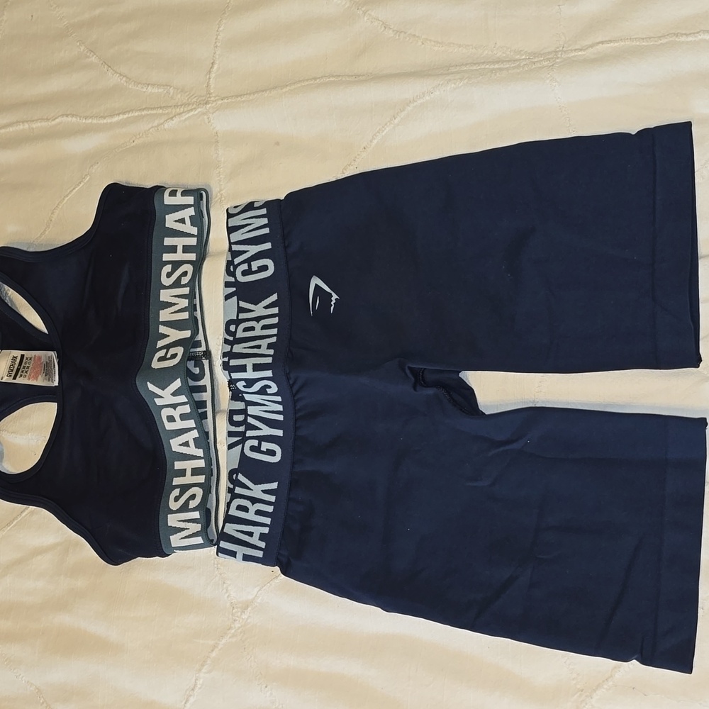 Gymshark Dark Sports Bra and Leggings Set